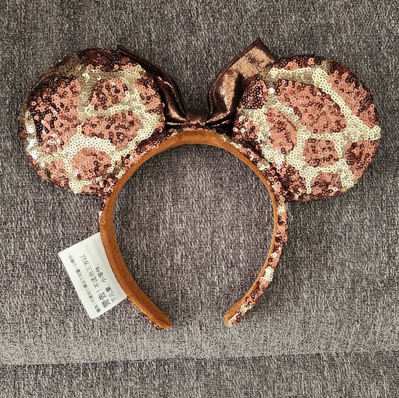 Disney Park Mickey Ears Animal Print Sequined Giraffe Sold Out - Picture 3 of 3